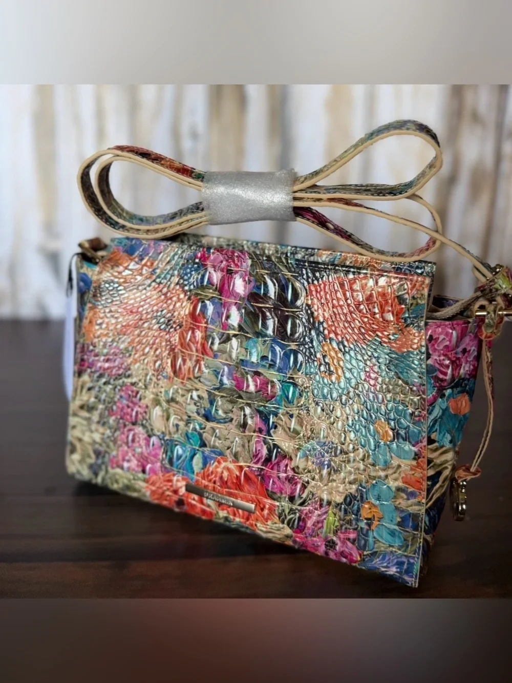 HARD TO FIND !!!! BRAHMIN HILLARY LASSO FLORAL PRINT LEATHER CROSSBODY NWT